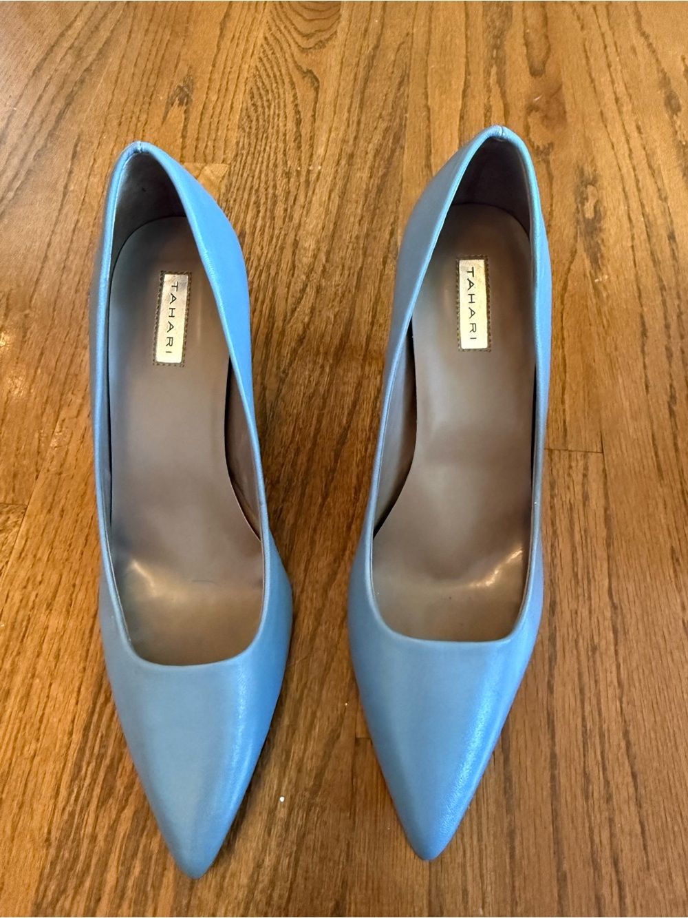Tahari Blue Leather Pointed Toe Pumps Heels Size 8